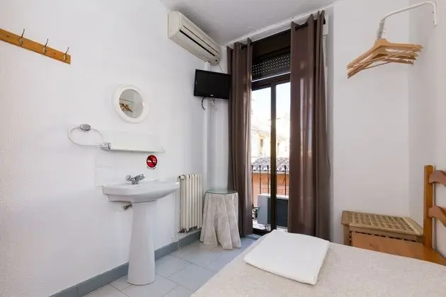 Tek Kişilik Oda, Ortak Banyo