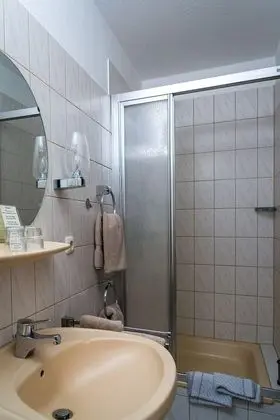 Tek Büyük Yataklı Oda, Balkon