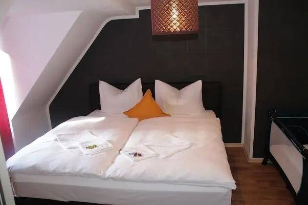 Comfort Süit, 1 Büyük (Queen) Boy Yatak ve Çekyat (8 Iris)