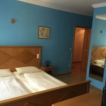 Standard Tek Büyük Yataklı Oda