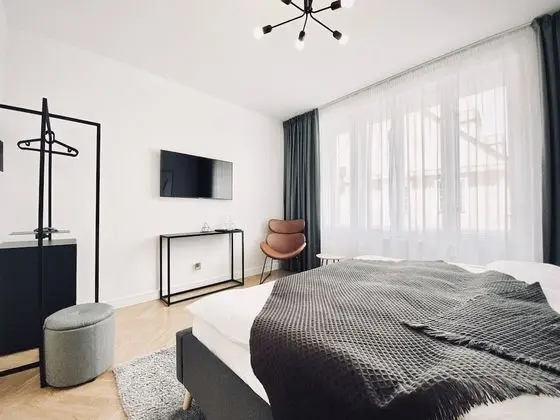 Deluxe Tek Büyük Yataklı Oda
