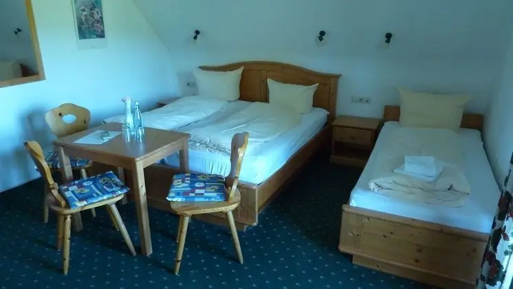 Standard Üç Kişilik Oda