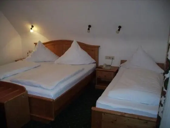 Standard Üç Kişilik Oda