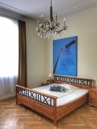 Tek Büyük Yataklı Oda