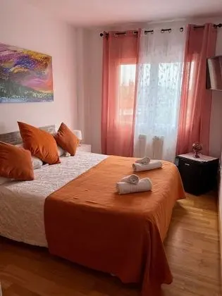 Tek Büyük Yataklı Oda, Ortak Banyo