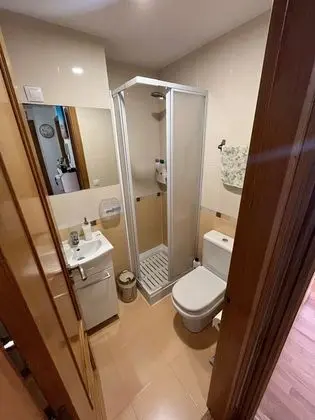Tek Büyük Yataklı Oda, Ortak Banyo
