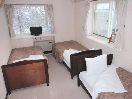 Üç Kişilik Oda