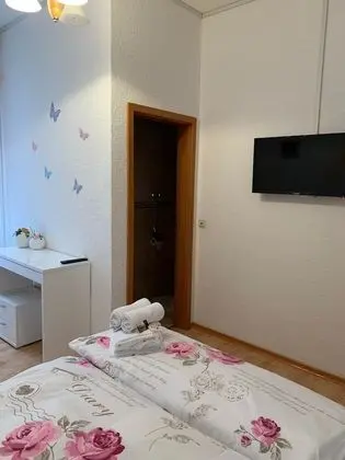 Tek Büyük Yataklı Oda (1)