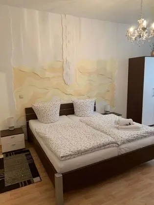 Tek Büyük Yataklı Oda (2)