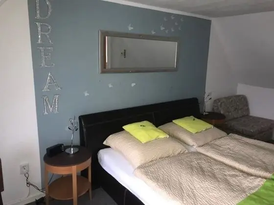 Basic Üç Kişilik Oda