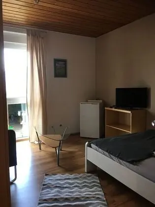 Tek Büyük Yataklı Oda, Balkon