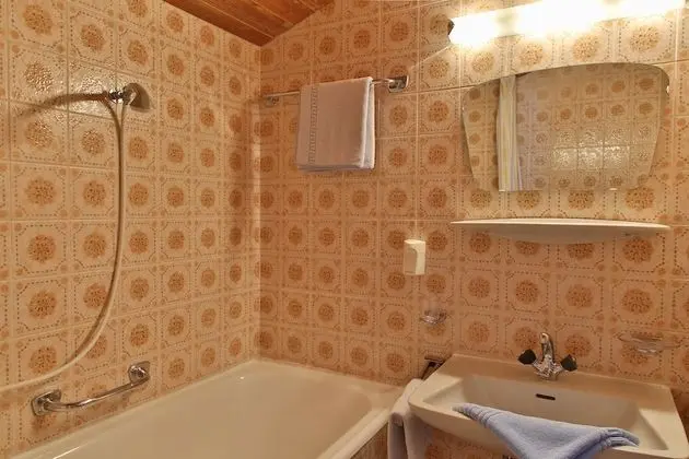 Comfort Tek Büyük Yataklı Oda, Balkon, Dağ Manzaralı