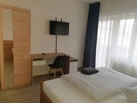 Tek Büyük Yataklı Oda