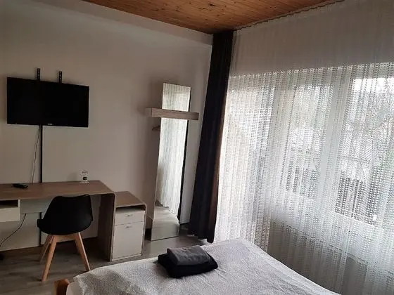 Tek Büyük Yataklı Oda