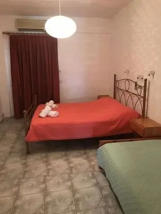 Üç Kişilik Oda
