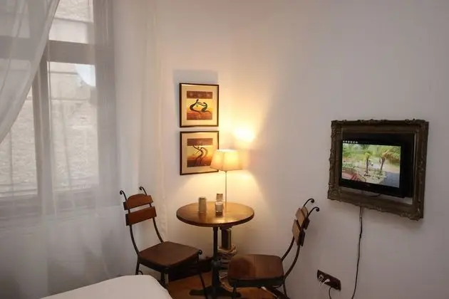 Standard Tek Büyük Yataklı Oda