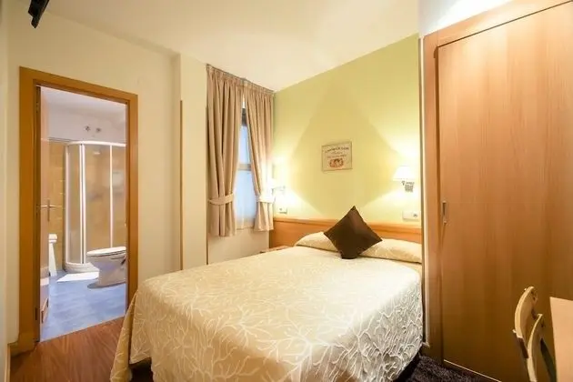 Tek Büyük Yataklı Oda, Balkon