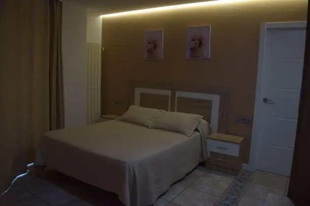 Basic Tek Büyük Yataklı Oda