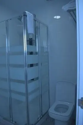 Basic Tek Büyük Yataklı Oda