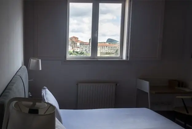 Tek Büyük Yataklı Oda, Şehir Manzaralı