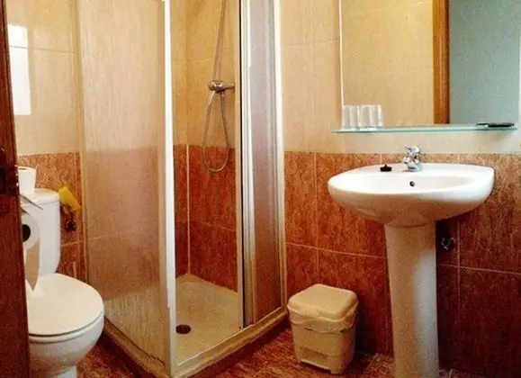 Tek Büyük Yataklı Oda, 1 Çift Kişilik Yatak