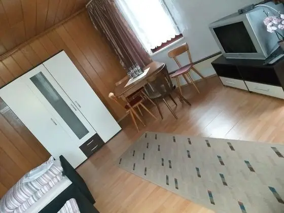 Üç Kişilik Oda