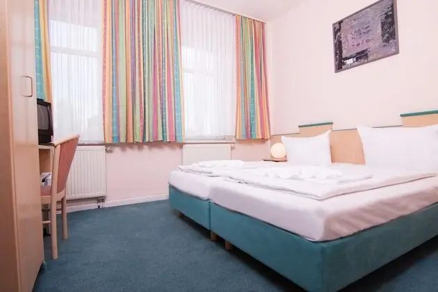 Comfort Tek Büyük Yataklı Oda
