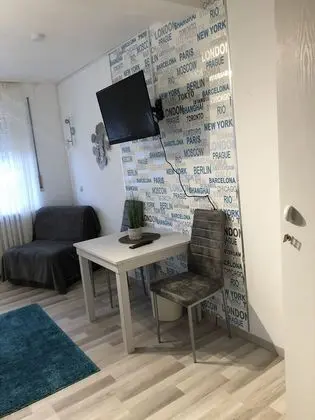 Comfort Tek Büyük veya İki Ayrı Yataklı Oda
