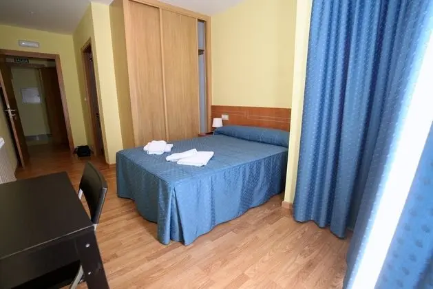 Büyük Yataklı Tek Kişilik Oda, 1 Çift Kişilik Yatak