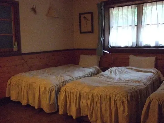 Üç Kişilik Oda, Ortak Banyo