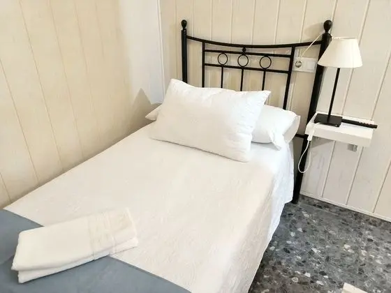 Economy Tek Kişilik Oda, Banyolu/Duşlu, Zemin Kat