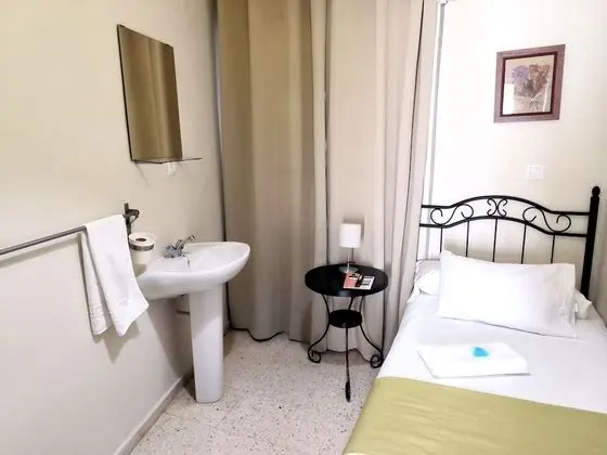 Tek Kişilik Oda, Ortak Banyo, Kule