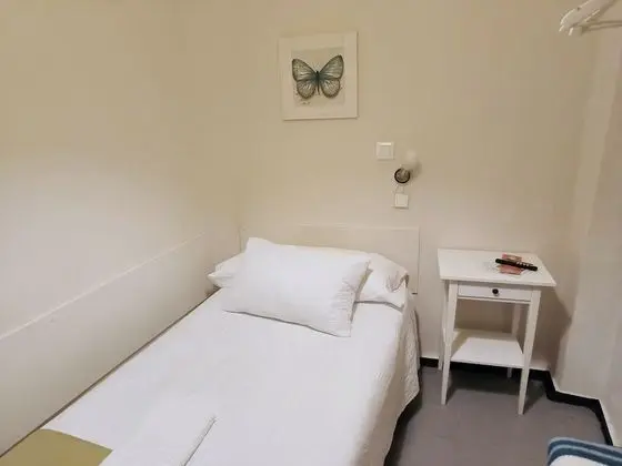 Tek Kişilik Oda, Ortak Banyo, Kule