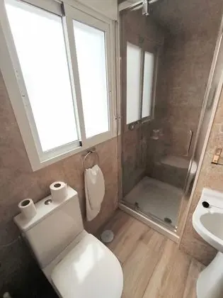 Tek Kişilik Oda, Ortak Banyo, Kule