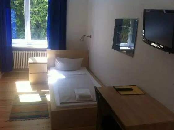 Standard Tek Kişilik Oda (private bathroom on floor)