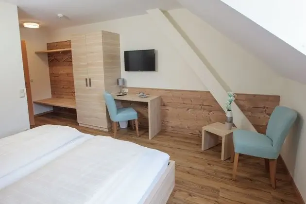 Tek Büyük Yataklı Oda