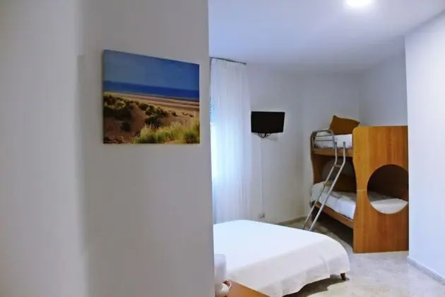 Üç Kişilik Oda