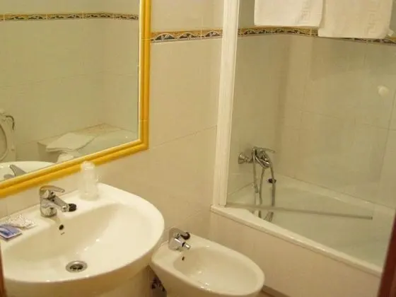 Tek Büyük veya İki Ayrı Yataklı Oda