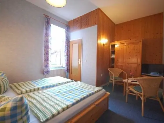 Dört Kişilik Oda, Bağlantılı Odalar