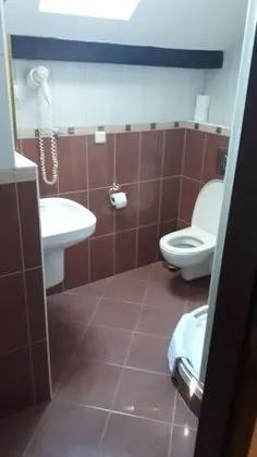 Tek Büyük veya İki Ayrı Yataklı Oda, Banyolu/Duşlu
