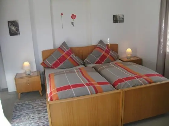 Tek Büyük Yataklı Oda, Balkon