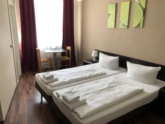 Economy Tek Büyük veya İki Ayrı Yataklı Oda, Ortak Banyo