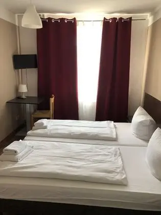 Economy Tek Büyük veya İki Ayrı Yataklı Oda, Ortak Banyo