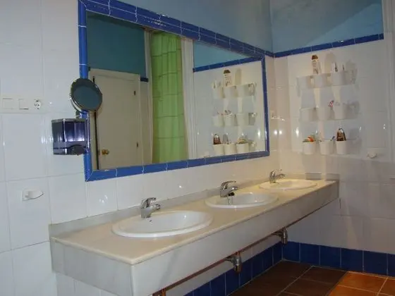 Basic Tek Kişilik Oda, Ortak Banyo