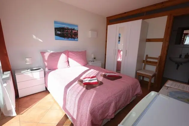 Comfort Tek Büyük Yataklı Oda