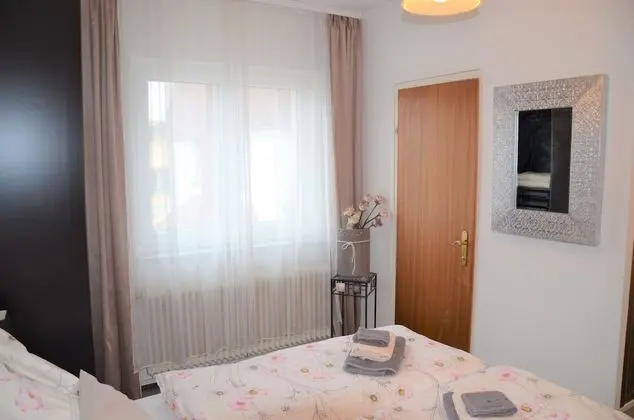 Classic Tek Büyük Yataklı Oda, 1 Çift Kişilik Yatak, Bahçe Manzaralı (Rose/Grey Nr  6)