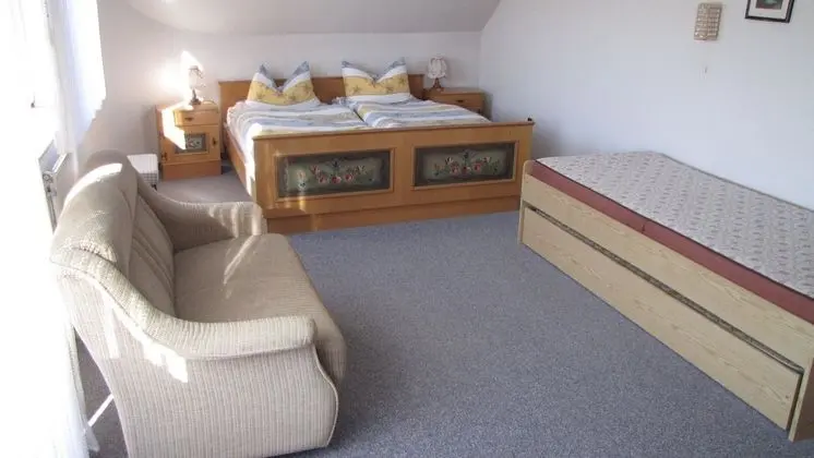 Tek Büyük Yataklı Oda, 2 Tek Kişilik Yatak