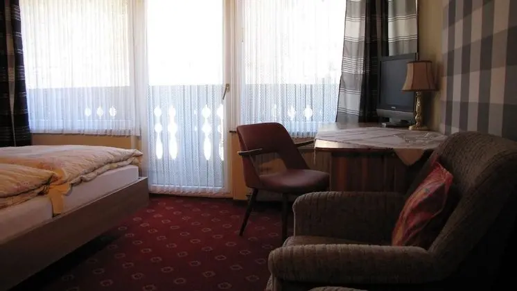 Tek Büyük Yataklı Oda, 2 Tek Kişilik Yatak