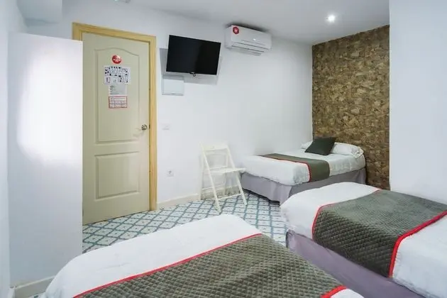 Basic Üç Kişilik Oda