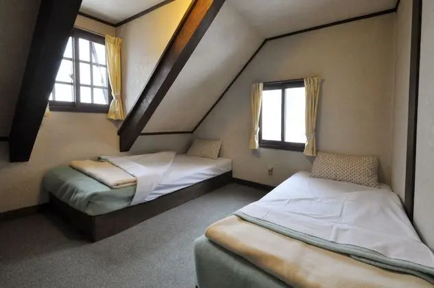 Oda, Ortak Banyo (Fourth Room with Loft)